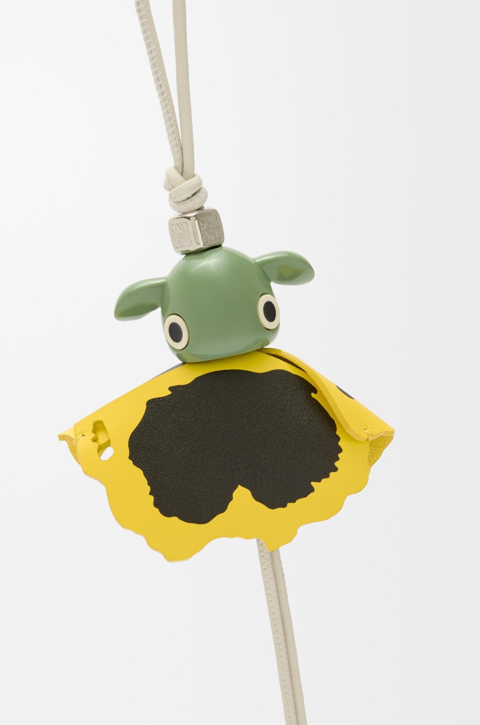 Pansy Puzz charm Product Image