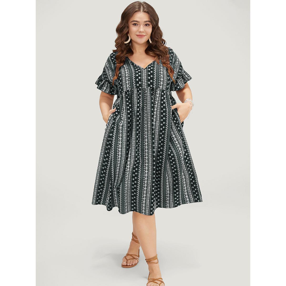 Plus Size Bandana Print Pocket V Neck Ruffle Sleeve Dress Black Women Vacation Printed V-neck Short sleeve Curvy Midi Dress BloomChic 10/M Product Image
