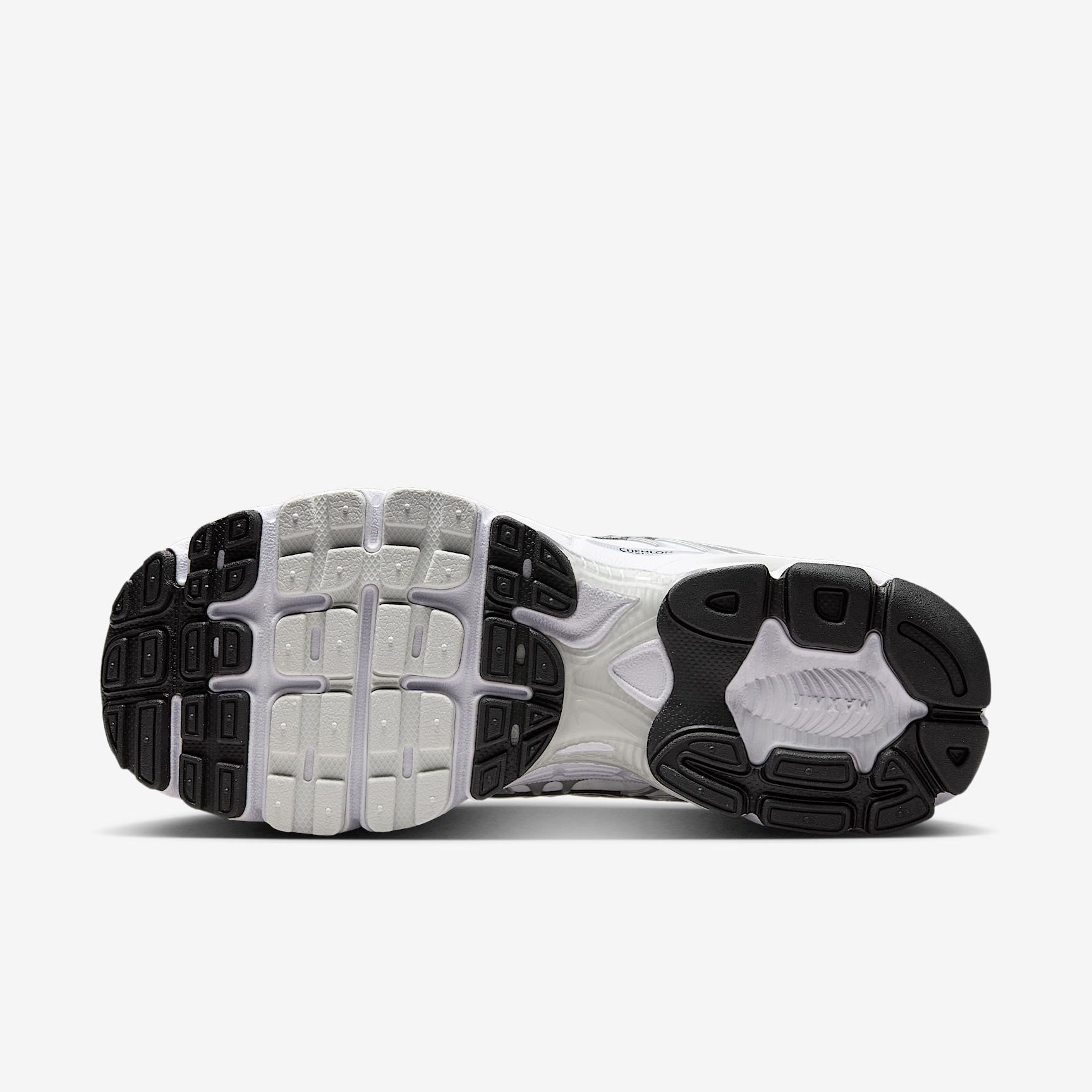 Nike Women's Air Max Moto 2K Shoes Product Image