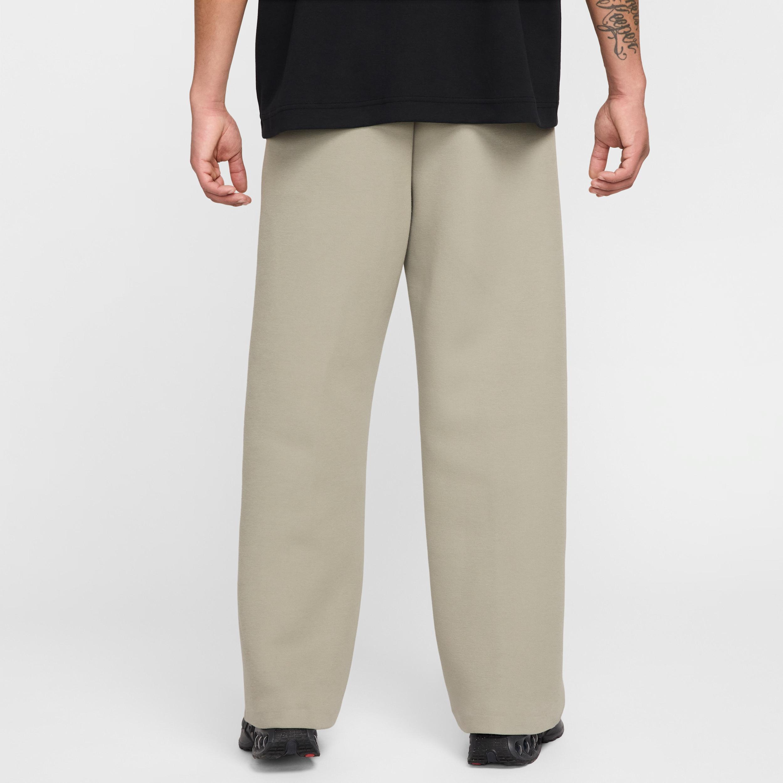 Nike Men's Tech Wide-Leg Fleece Pants Product Image