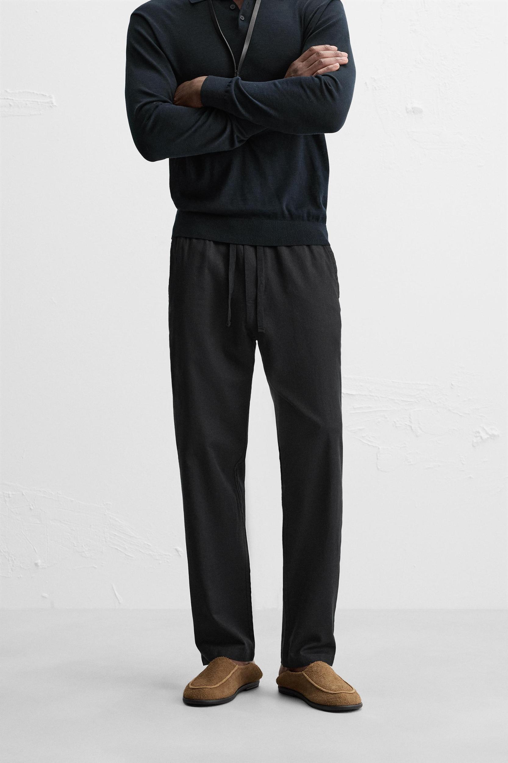 RELAXED FIT JOGGING PANTS Product Image