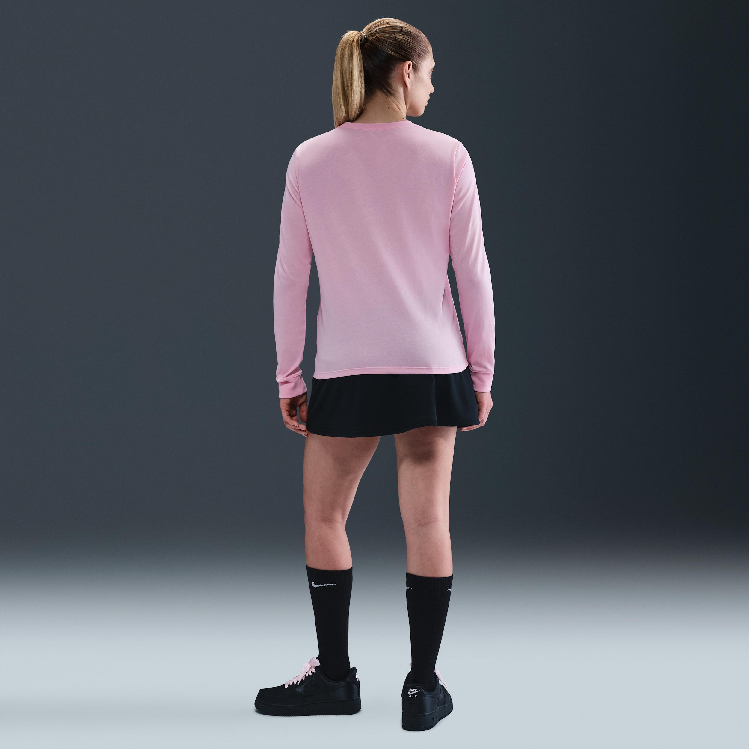 Nike Sportswear Club Women's Long-Sleeve T-Shirt Product Image