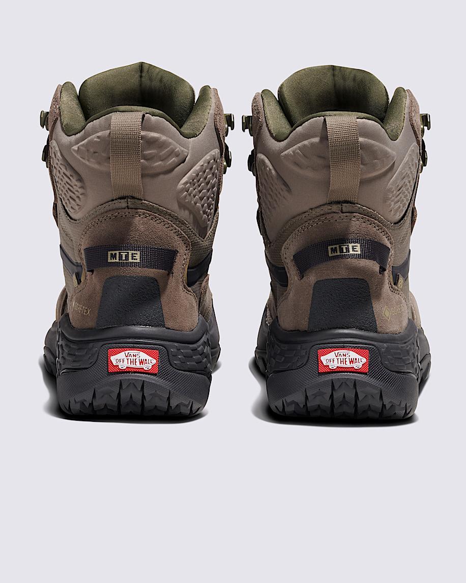 MTE Crestline GORE-TEX Shoe in Bungee Cord Brown| Vans US Product Image