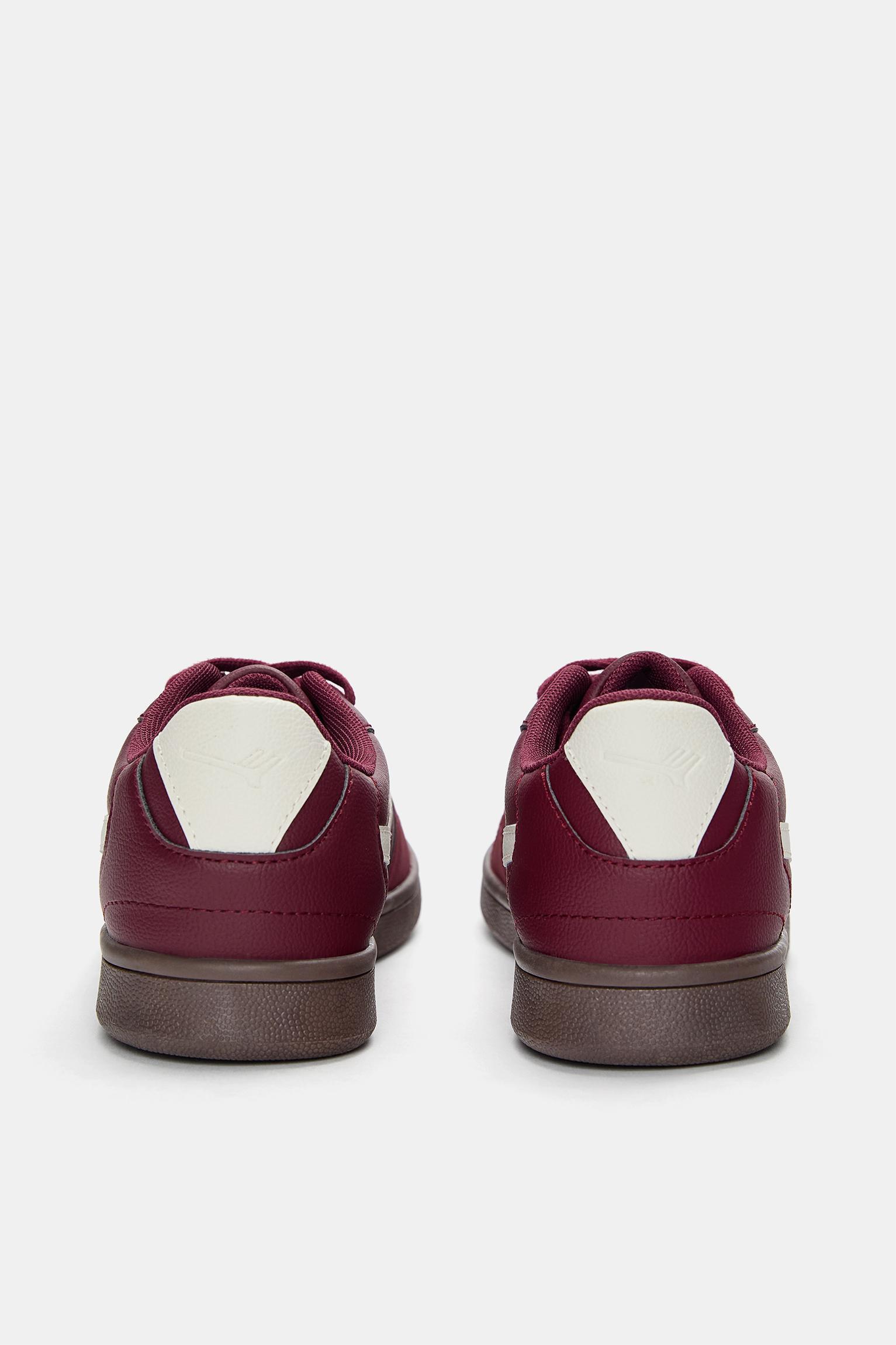 Retro sneakers Product Image