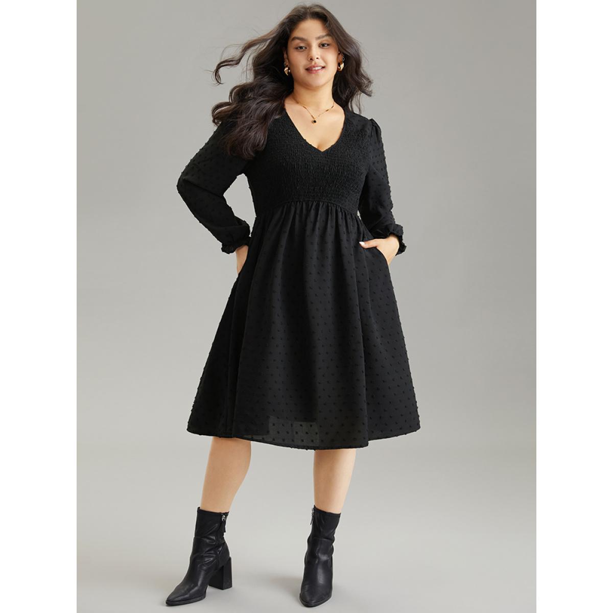 Plus Size Plain Gathered Texture Shirred Elastic Waist Dress Black Women Elegant Texture V-neck Long Sleeve Curvy Midi Dress BloomChic 18-20/2X Product Image