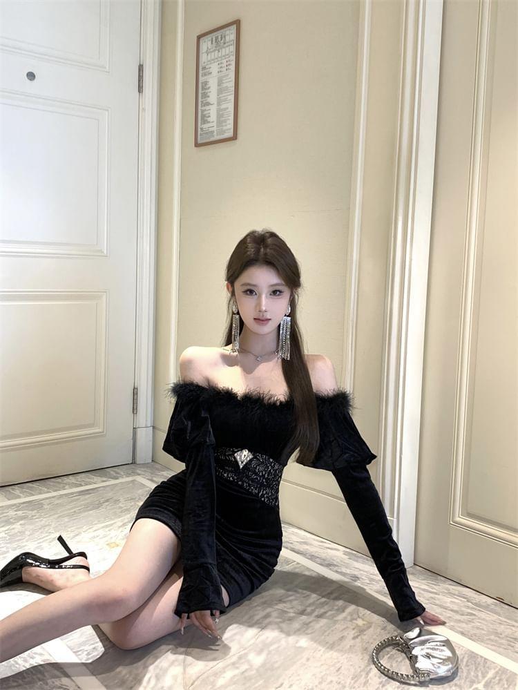 Long-Sleeve Off-Shoulder Fluffy Trim Velvet Mini Sheath Dress Product Image