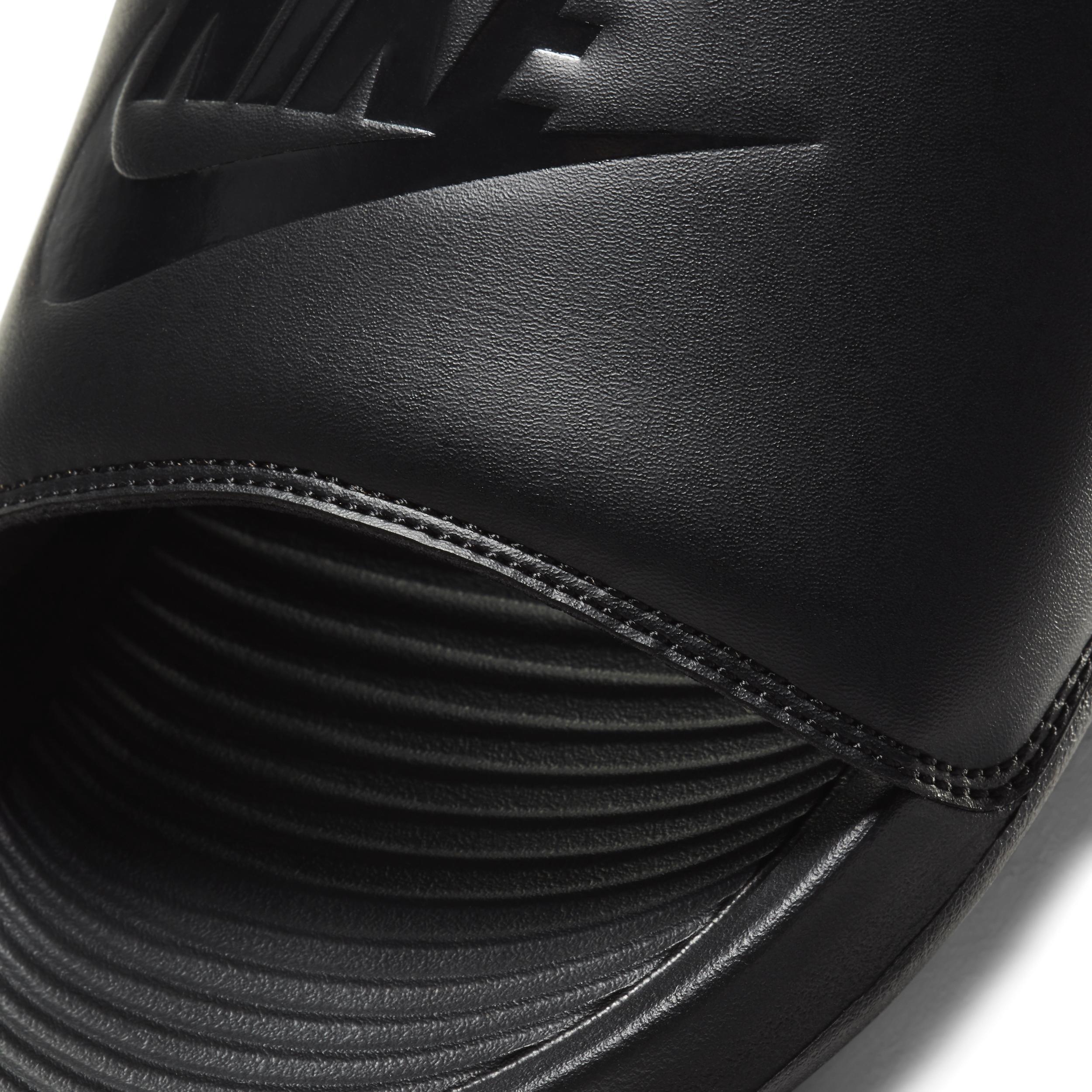 Nike Men's Victori One Slides Product Image