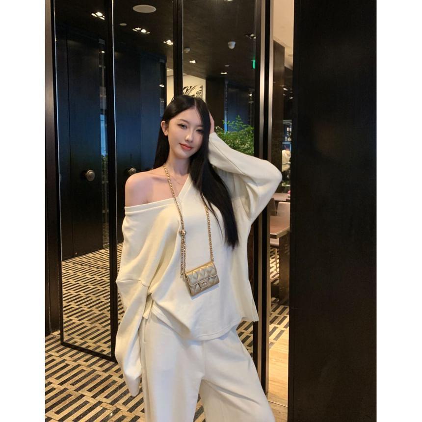 Long-Sleeve V-Neck Plain Tee / Mid Waist Plain Wide Leg Pants Product Image