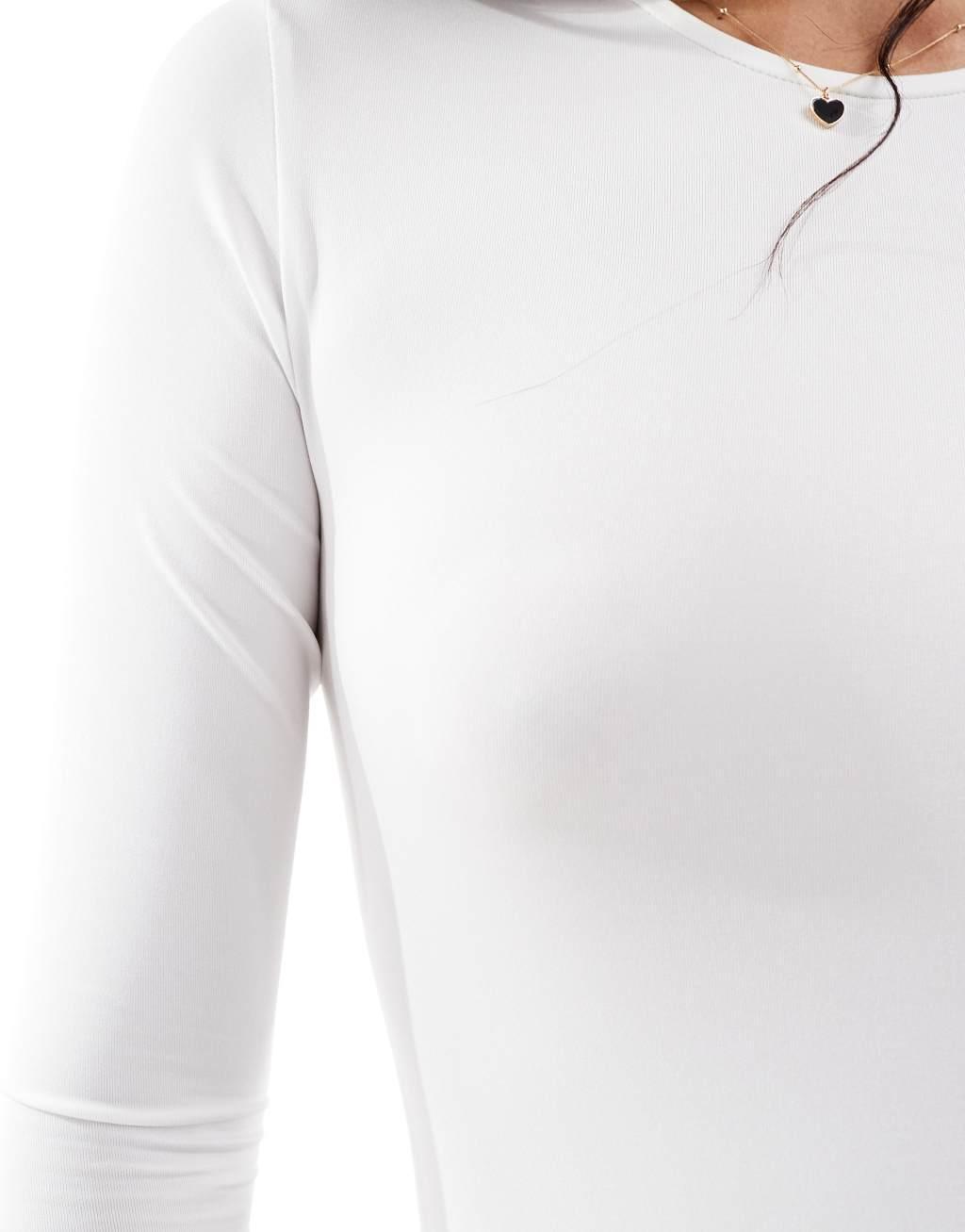 Stradivarius long sleeve sculpt bodysuit in white Product Image