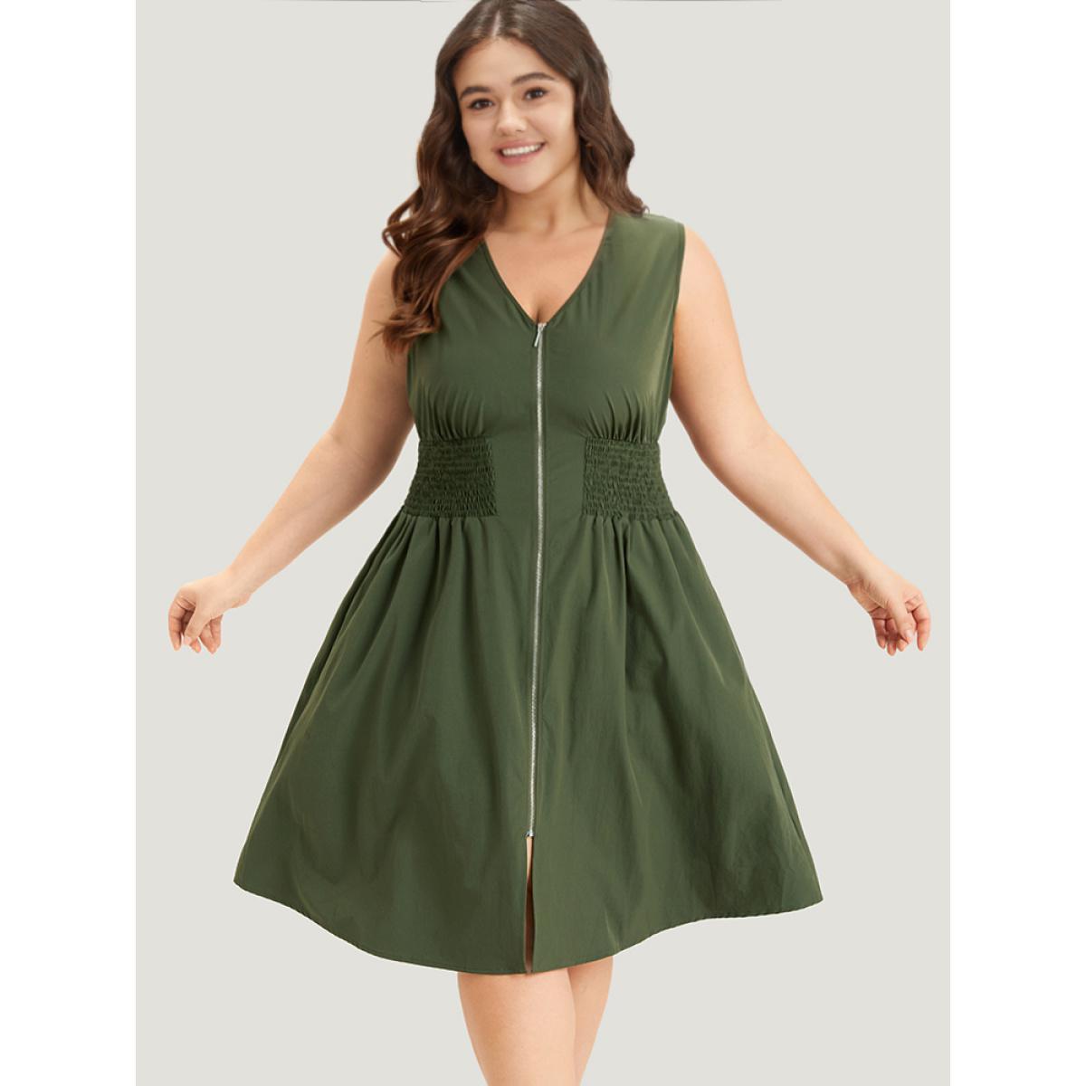 Plus Size Plain Zipper Fly Shirred Split Hem Tank Dress ArmyGreen Women Office Plain Spaghetti Strap Sleeveless Curvy Midi Dress BloomChic 26/4X Product Image
