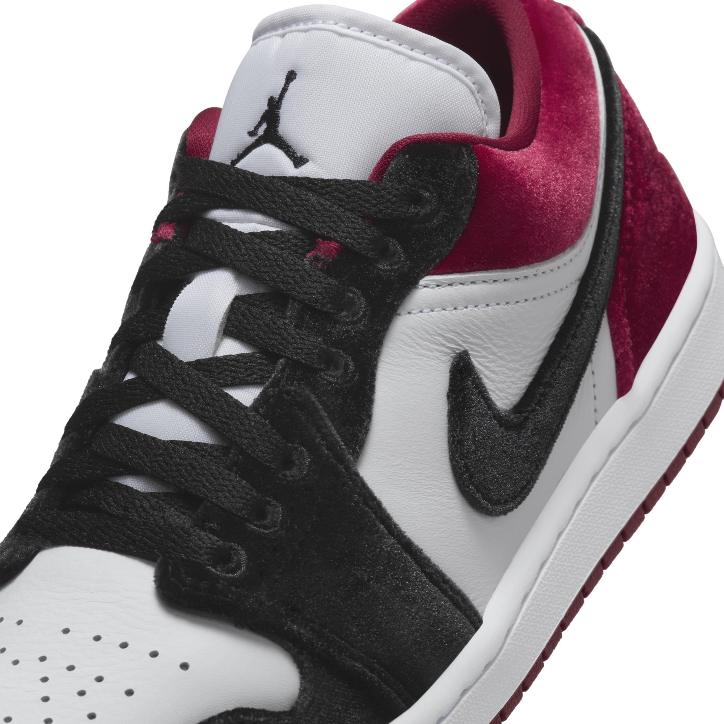 Jordan Womens Air 1 Low SE Casual Shoes Product Image