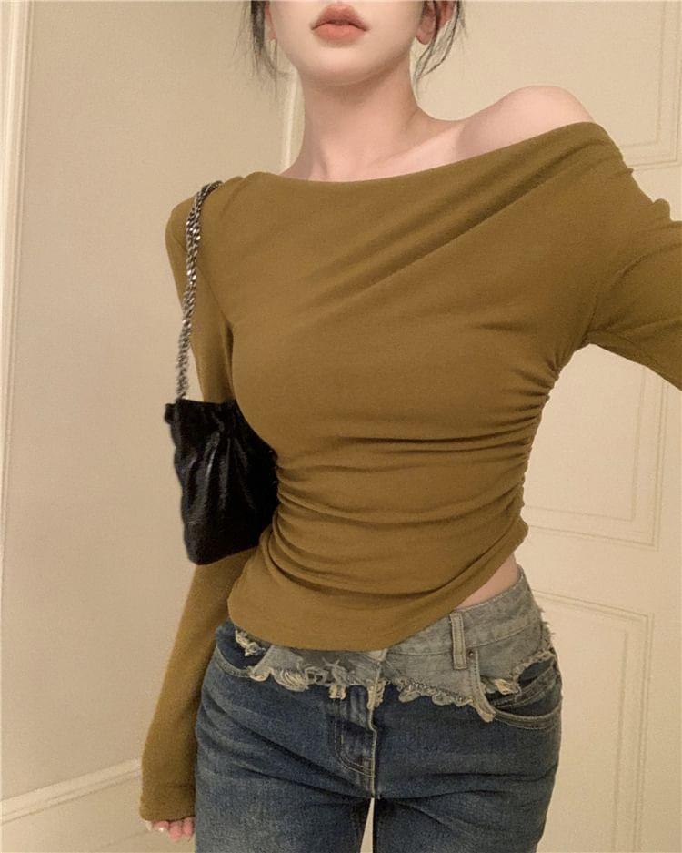 Long-Sleeve Boat Neck Ruched Asymmetrical Crop Slim Fit Tee Product Image