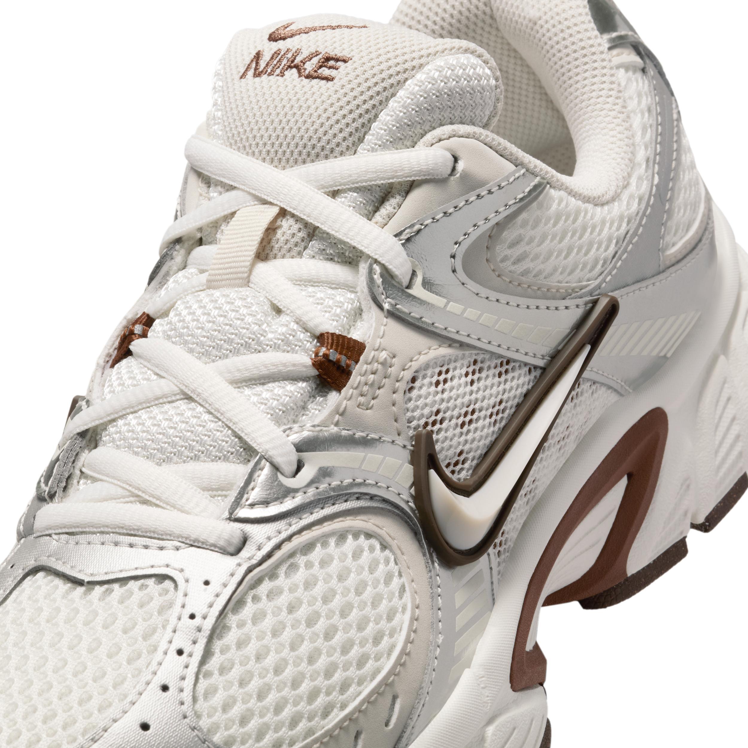 Nike Women's V5 RNR Shoes Product Image