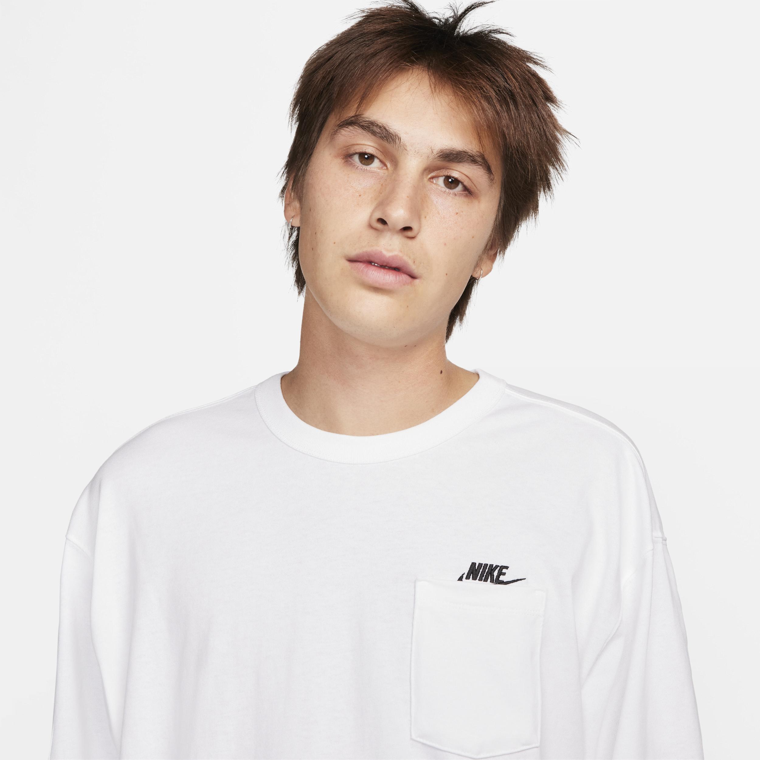 Men's Nike Sportswear Premium Essentials Long-Sleeve Pocket T-Shirt Product Image