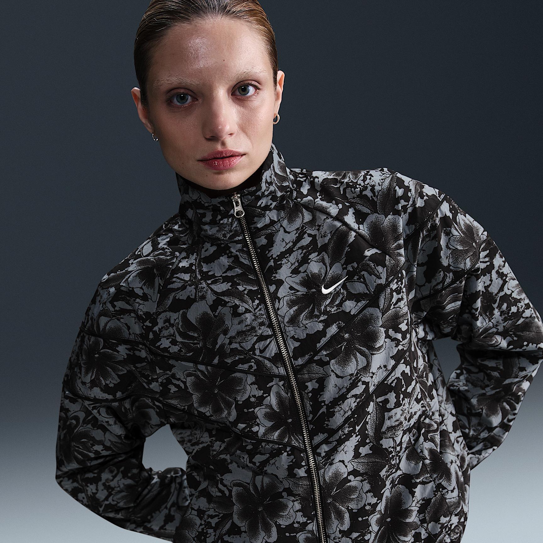 Nike Sportswear Windrunner Women's Loose UV Protection Woven Full-Zip Printed Jacket Product Image