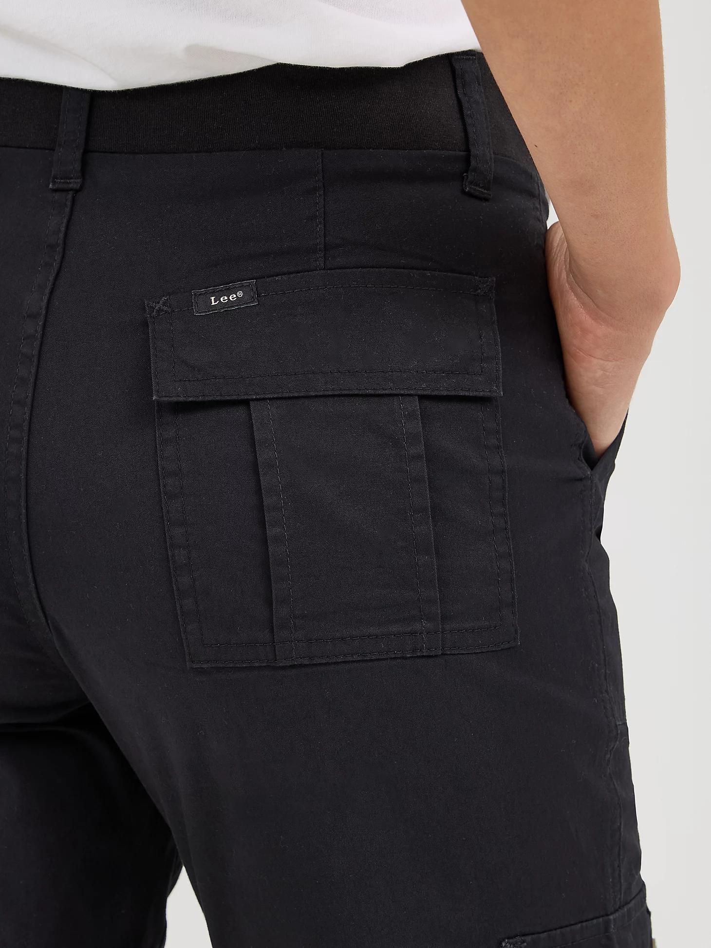 Women's Ultra Lux Comfort with Flex-to-Go Relaxed Fit Cargo Capri | Women's Capris & Crops | Lee® Product Image