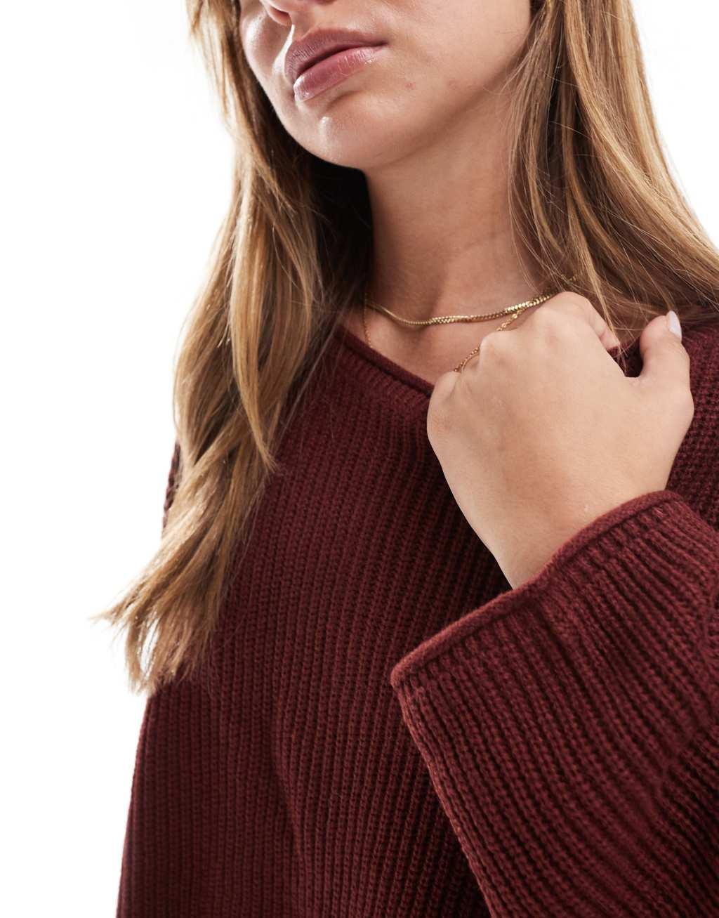 Miss Selfridge slouchy sweater in burgundy Product Image