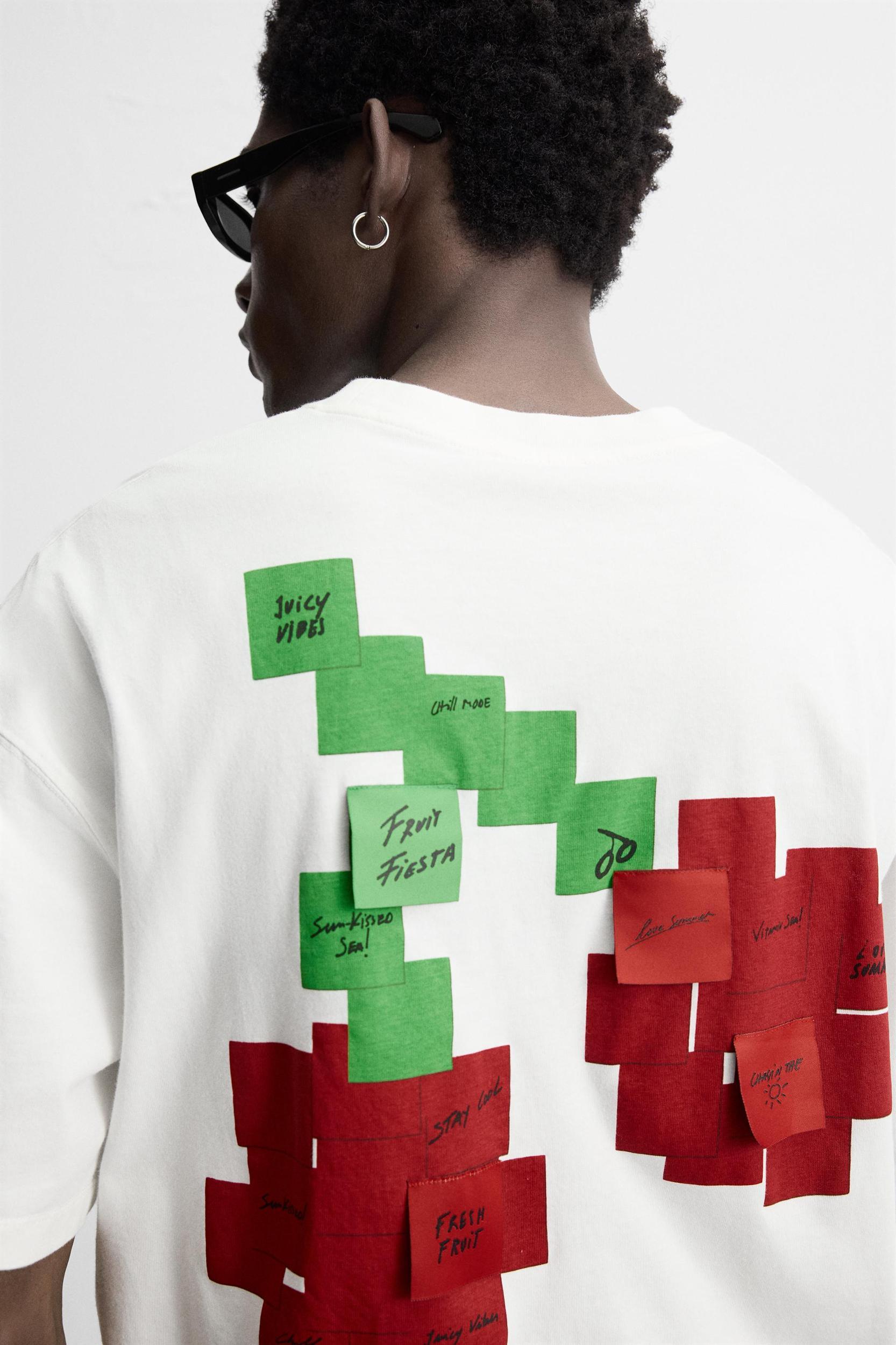 MUSICAL NOTE EMBROIDERED T-SHIRT Product Image