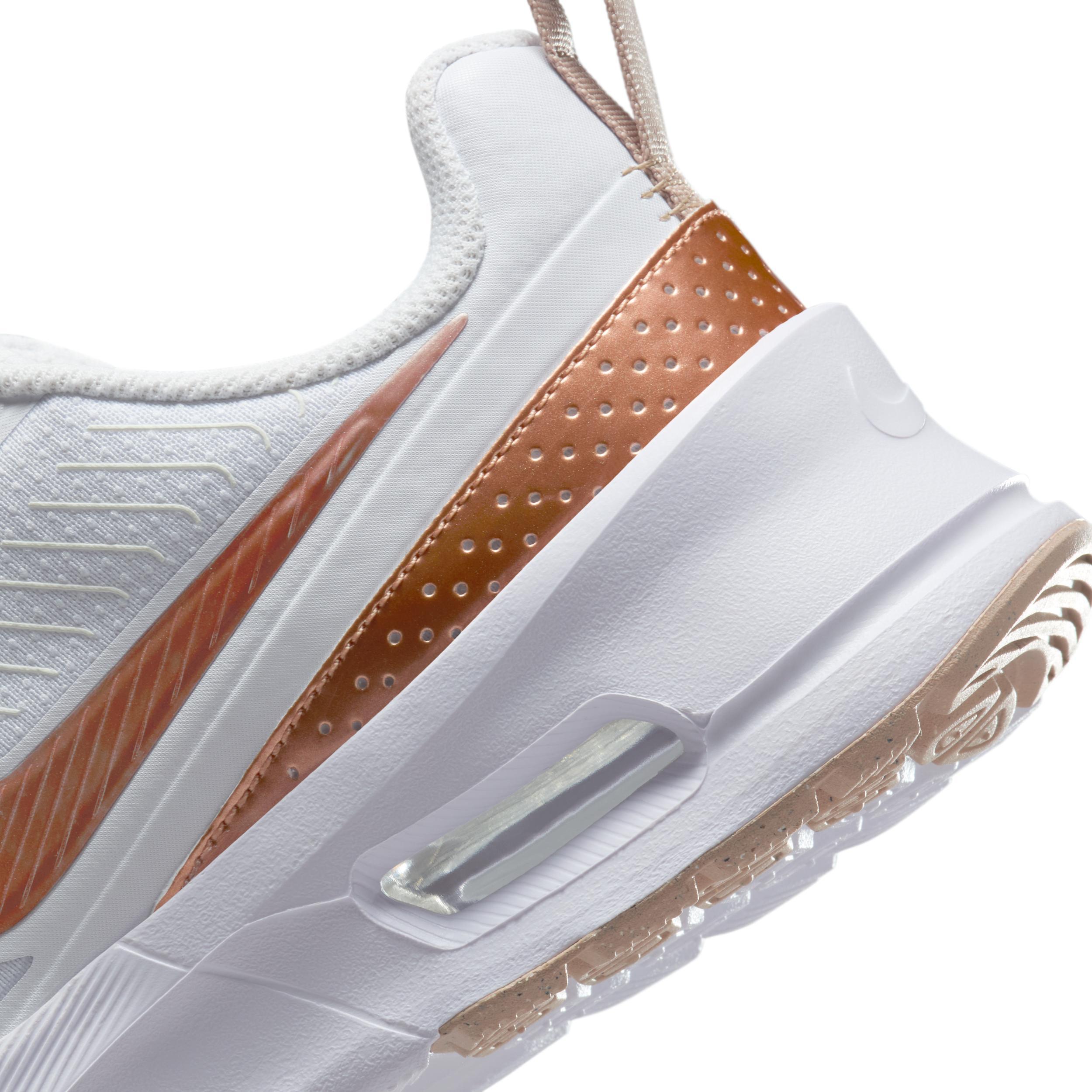 Nike Women's Air Max Nuaxis Shoes Product Image