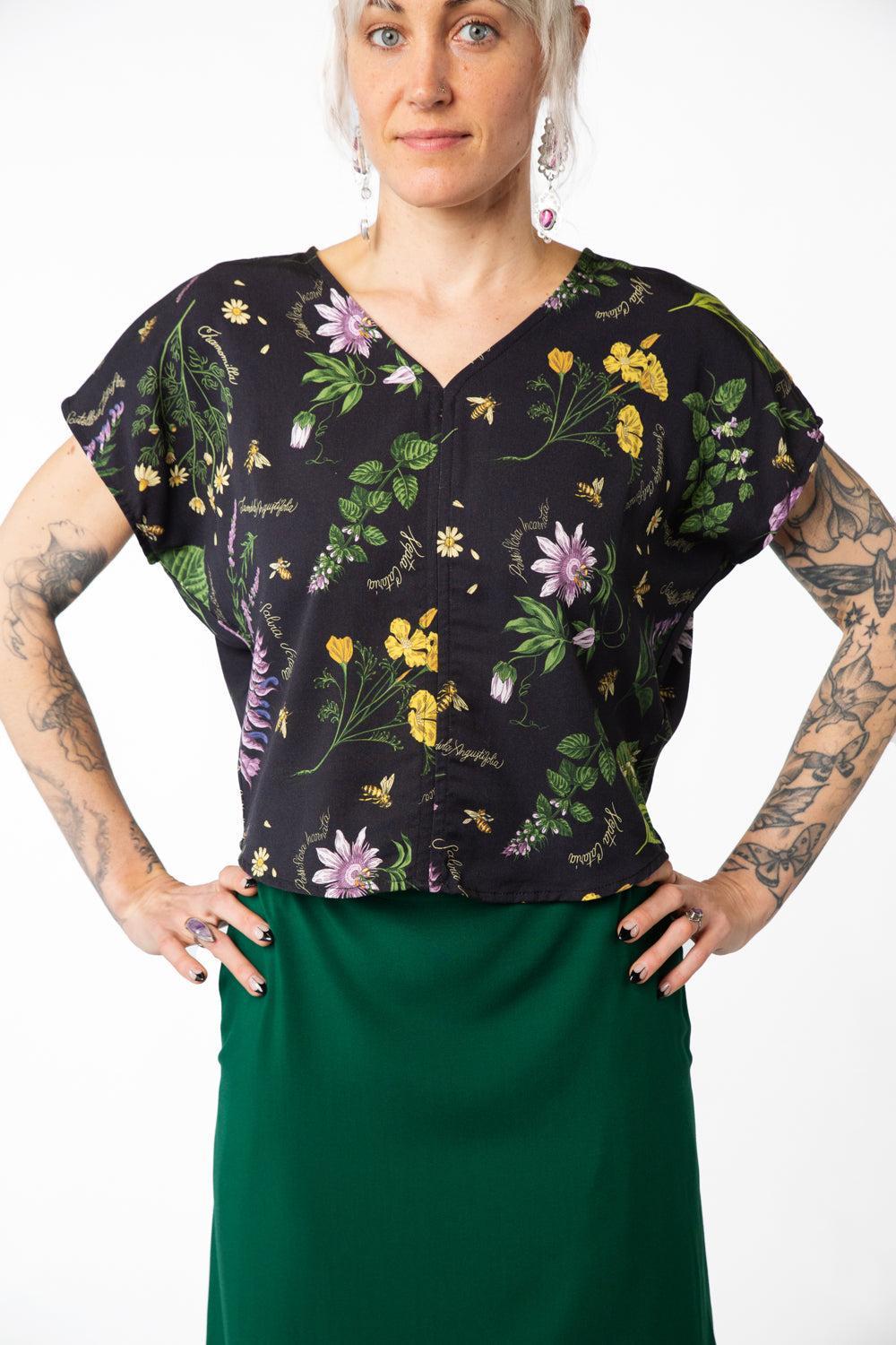 Tie Skirt in Emerald Challis Product Image
