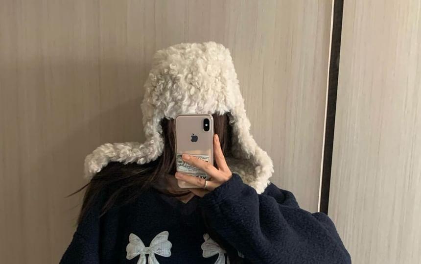 Long-Sleeve Round Neck Bow Embroidered Sweatshirt Product Image