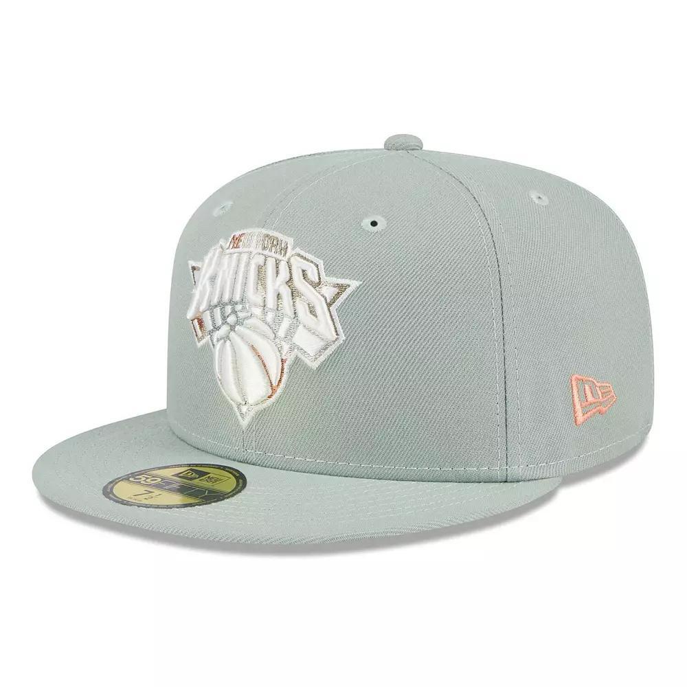 Men's New Era  Green New York Knicks Springtime Camo 59FIFTY Fitted Hat, Size: 7 Product Image