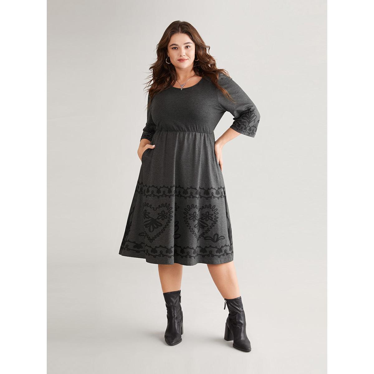 Plus Size Elastic Waist Pocket Graphic Print Dress DimGray Women Casual Printed Round Neck Elbow-length sleeve Curvy Midi Dress BloomChic 18-20/2X Product Image
