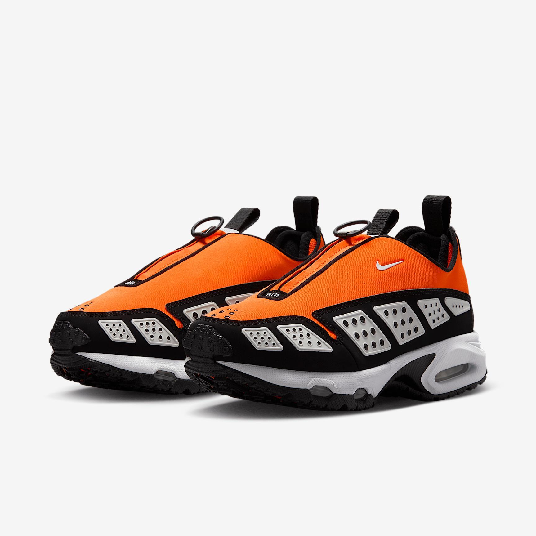 Nike Women's Air Max SNDR Shoes Product Image