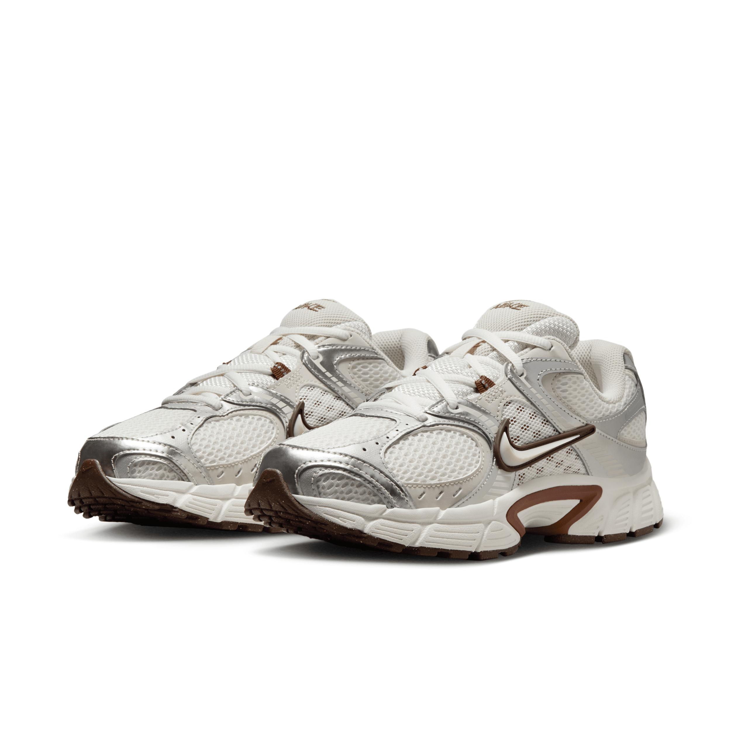 Nike Women's V5 RNR Shoes Product Image