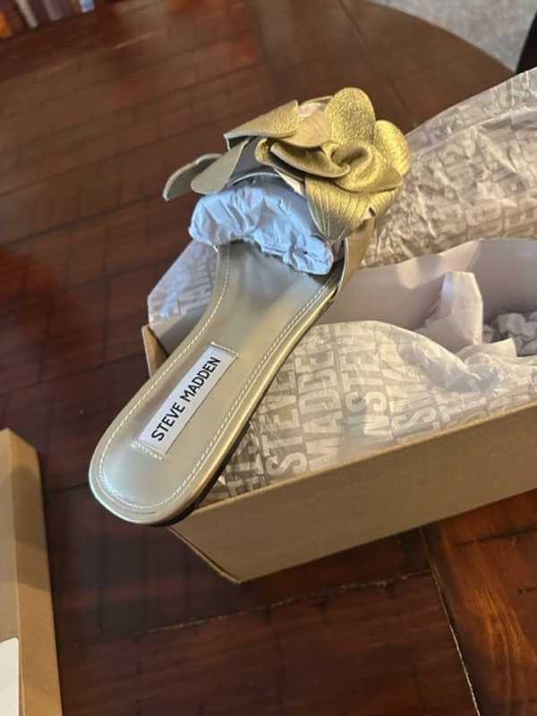 MELENA GOLD LEATHER - SM REBOOTED Female Product Image
