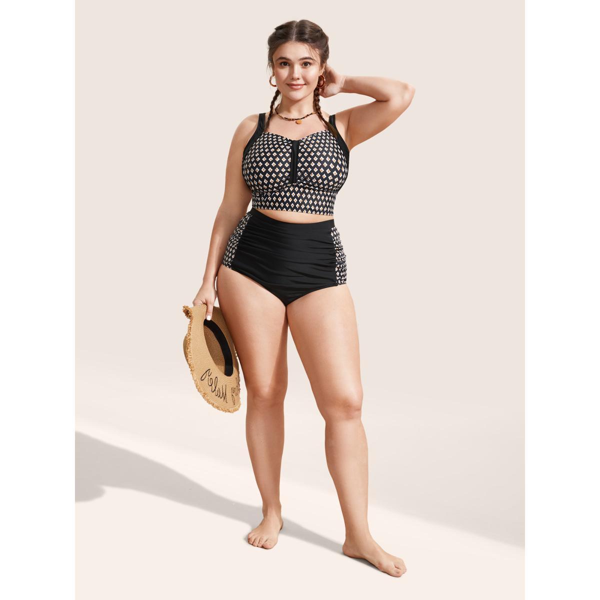 Plus Size Geometric Heart Neckline Ruched Swim Top Women's Swimwear Black Beach Gathered High stretch Skinny Heart neckline Curve Swim Tops BloomChic 18-20/2X Product Image