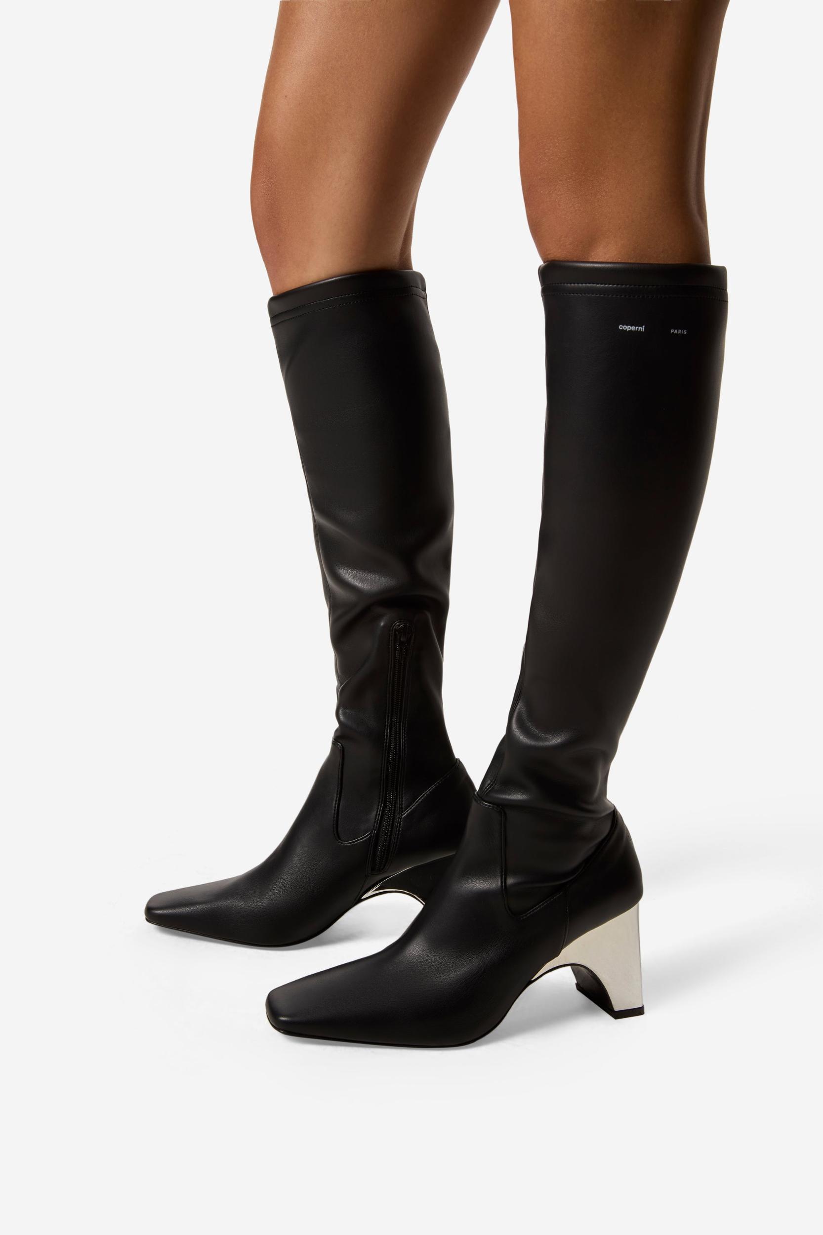 Metal Bridge Stretch Boots Product Image