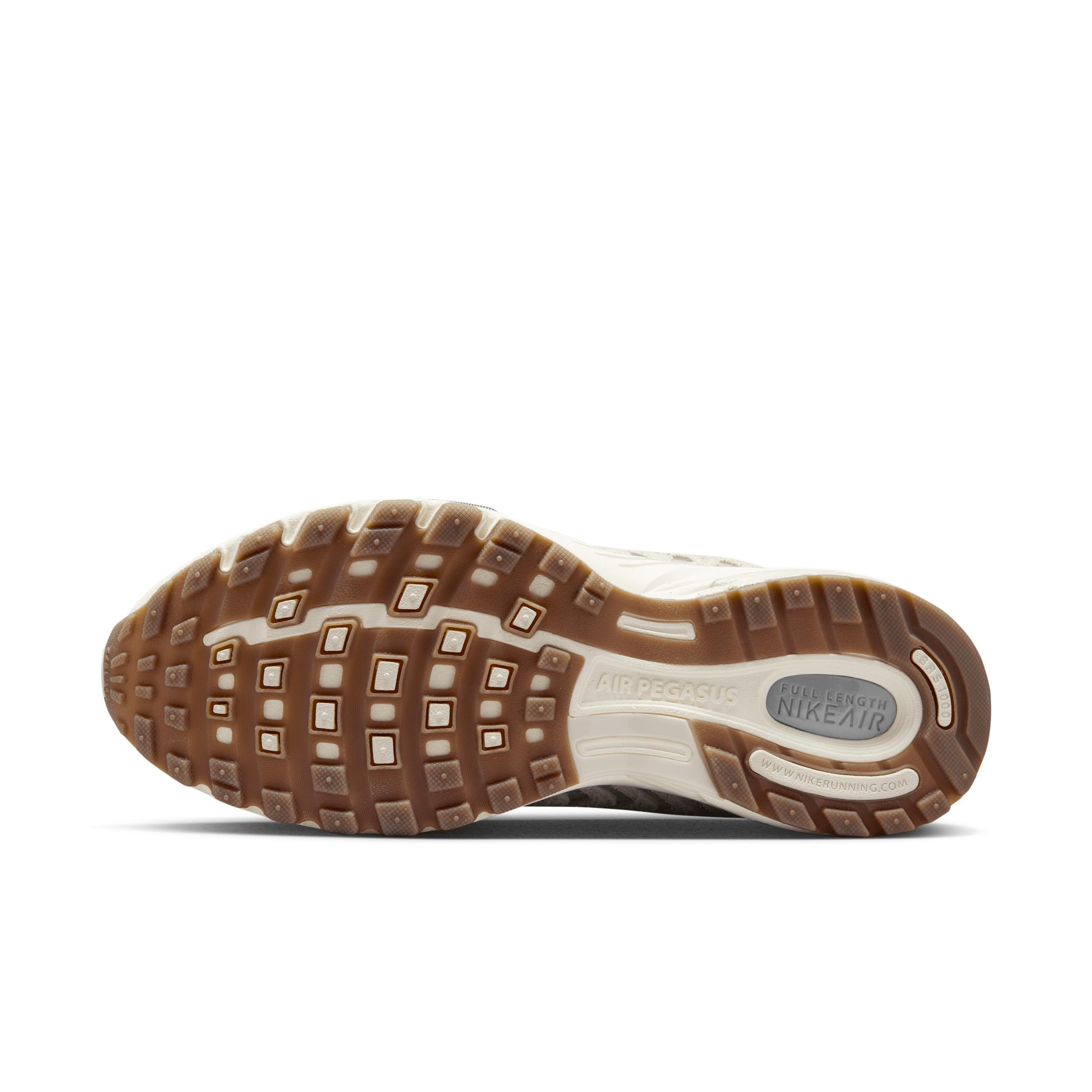 Nike Women's Air Pegasus 2005 Shoes Product Image