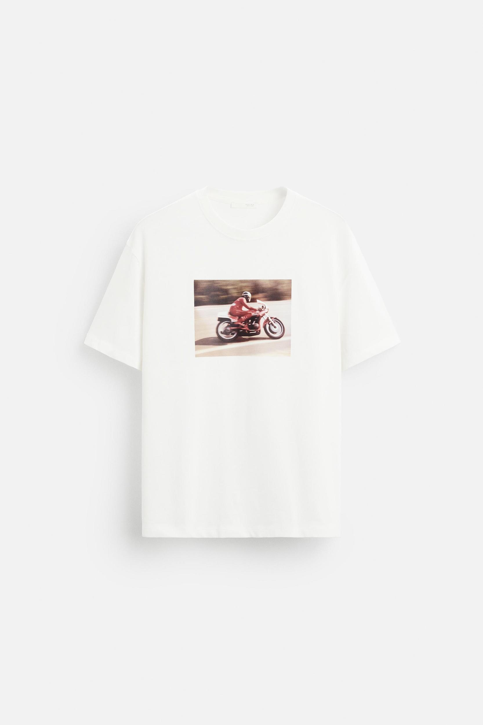 PRINTED PHOTOGRAPH T-SHIRT Product Image