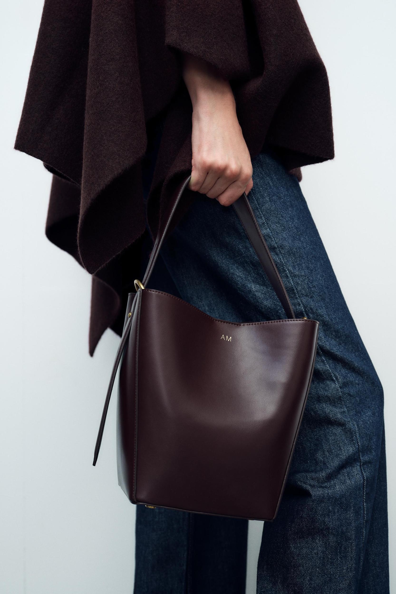BUCKET BAG Product Image