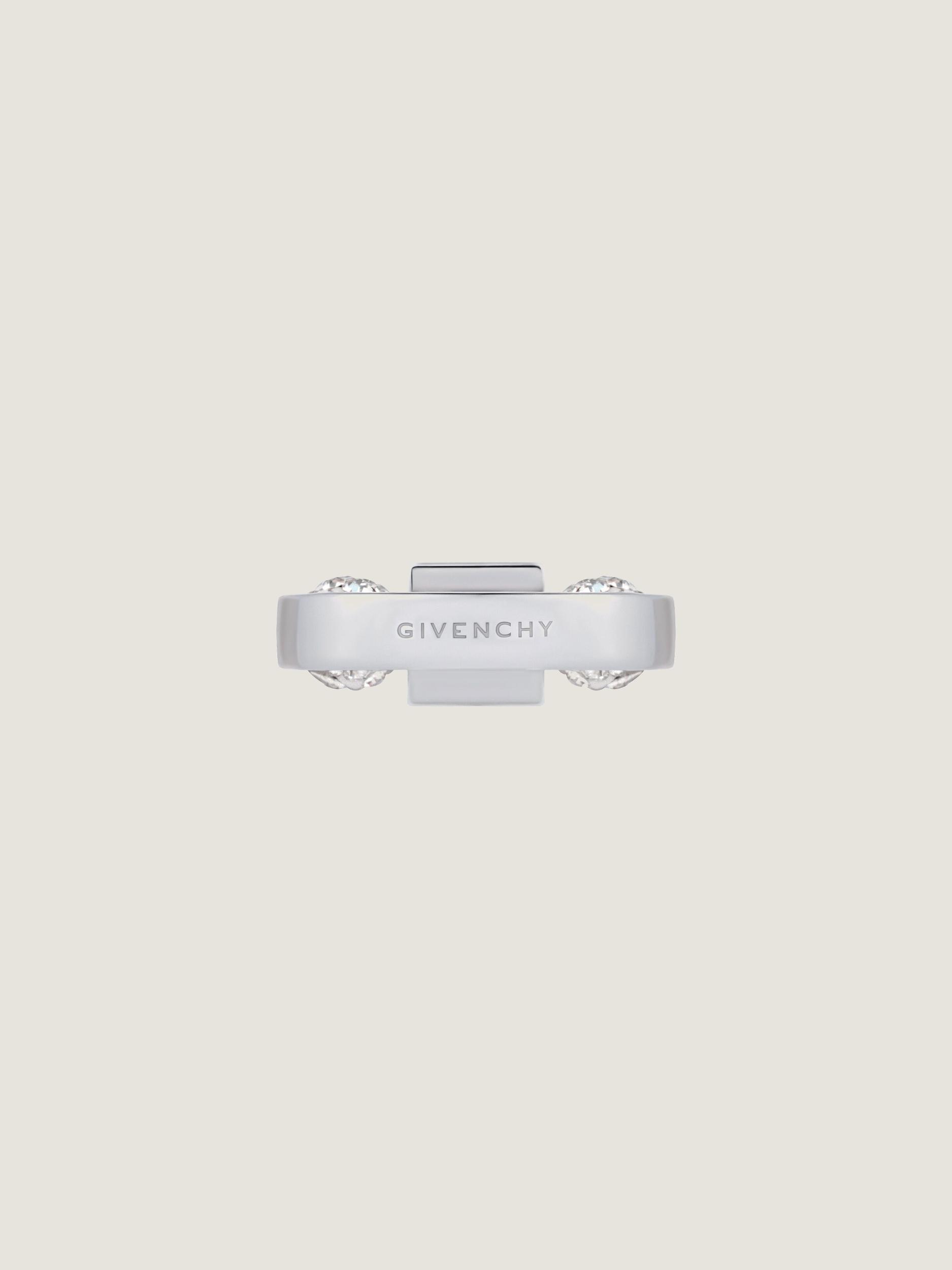 4G ring in metal with crystals Product Image