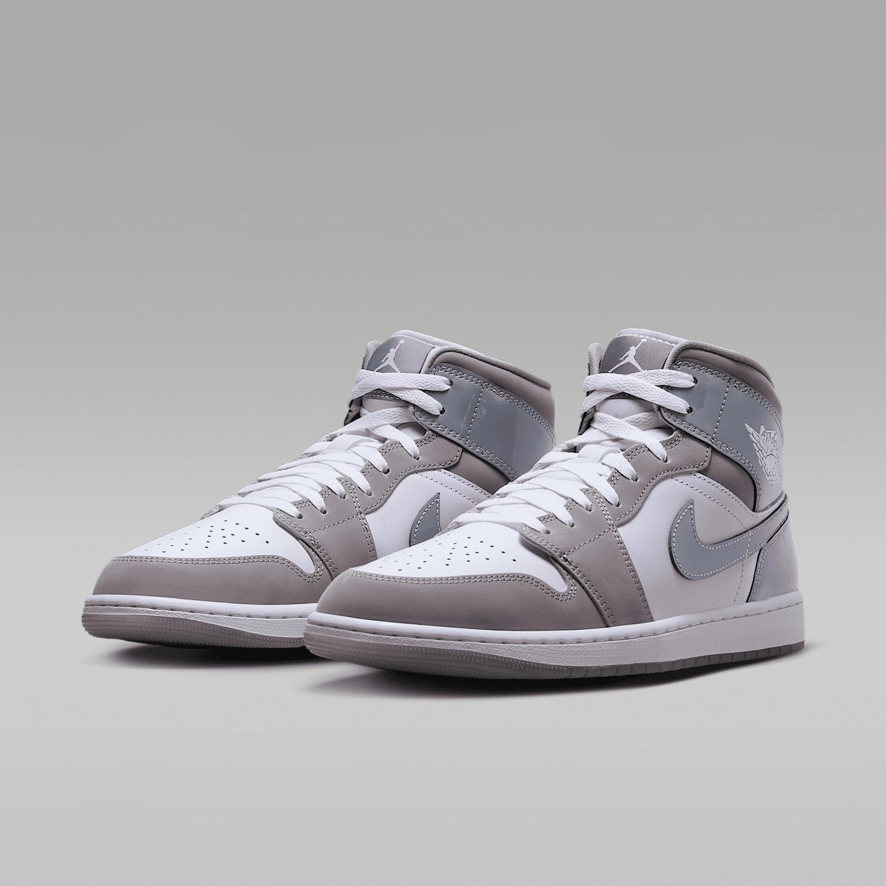 Jordan Mens Air Retro 1 Mid SE Casual Shoes Product Image