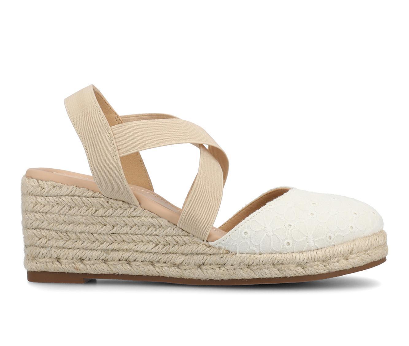 Women's Journee Collection Ashlee Wedges Product Image