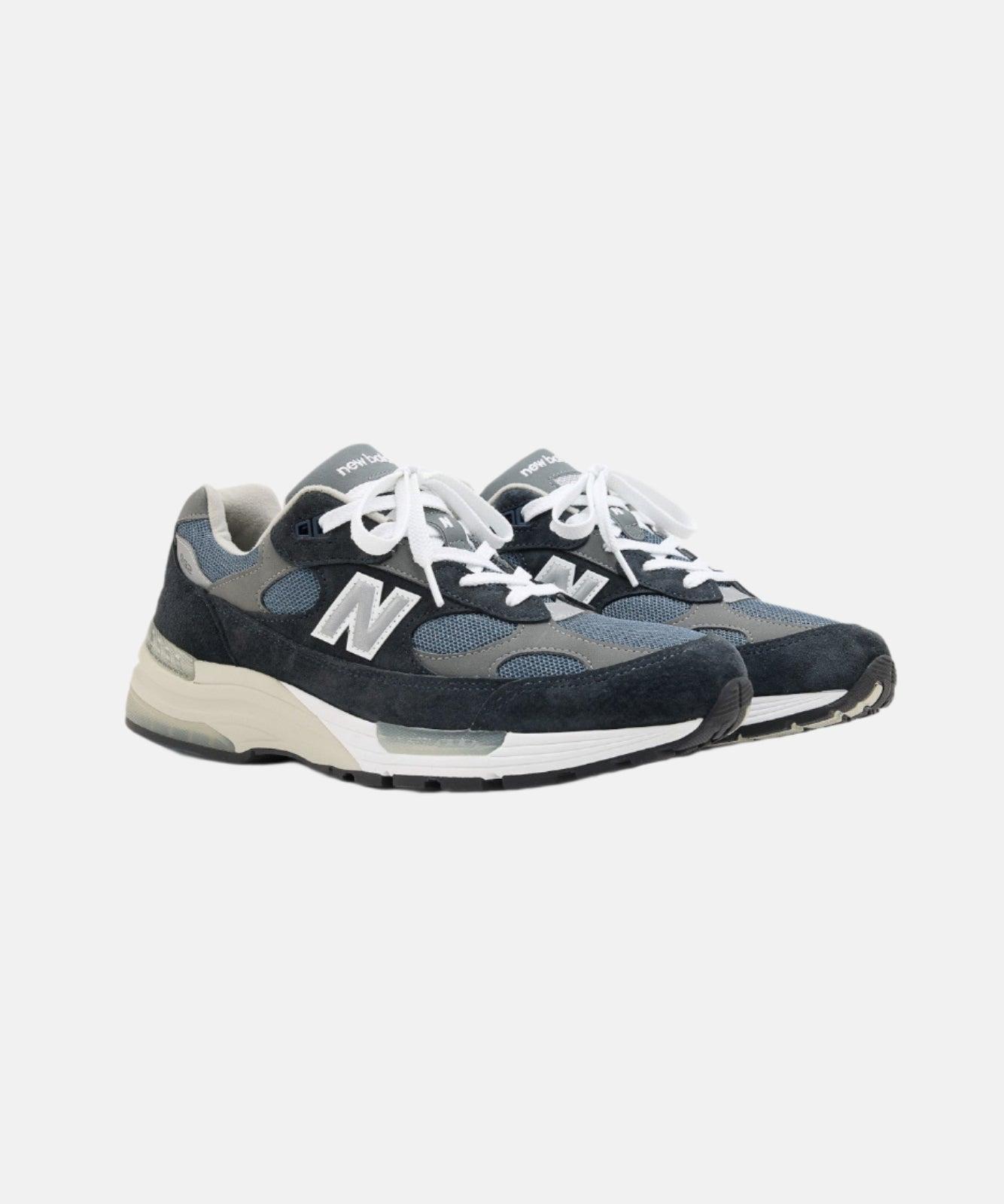 New Balance Made in USA U992 Sneaker in Navy Product Image