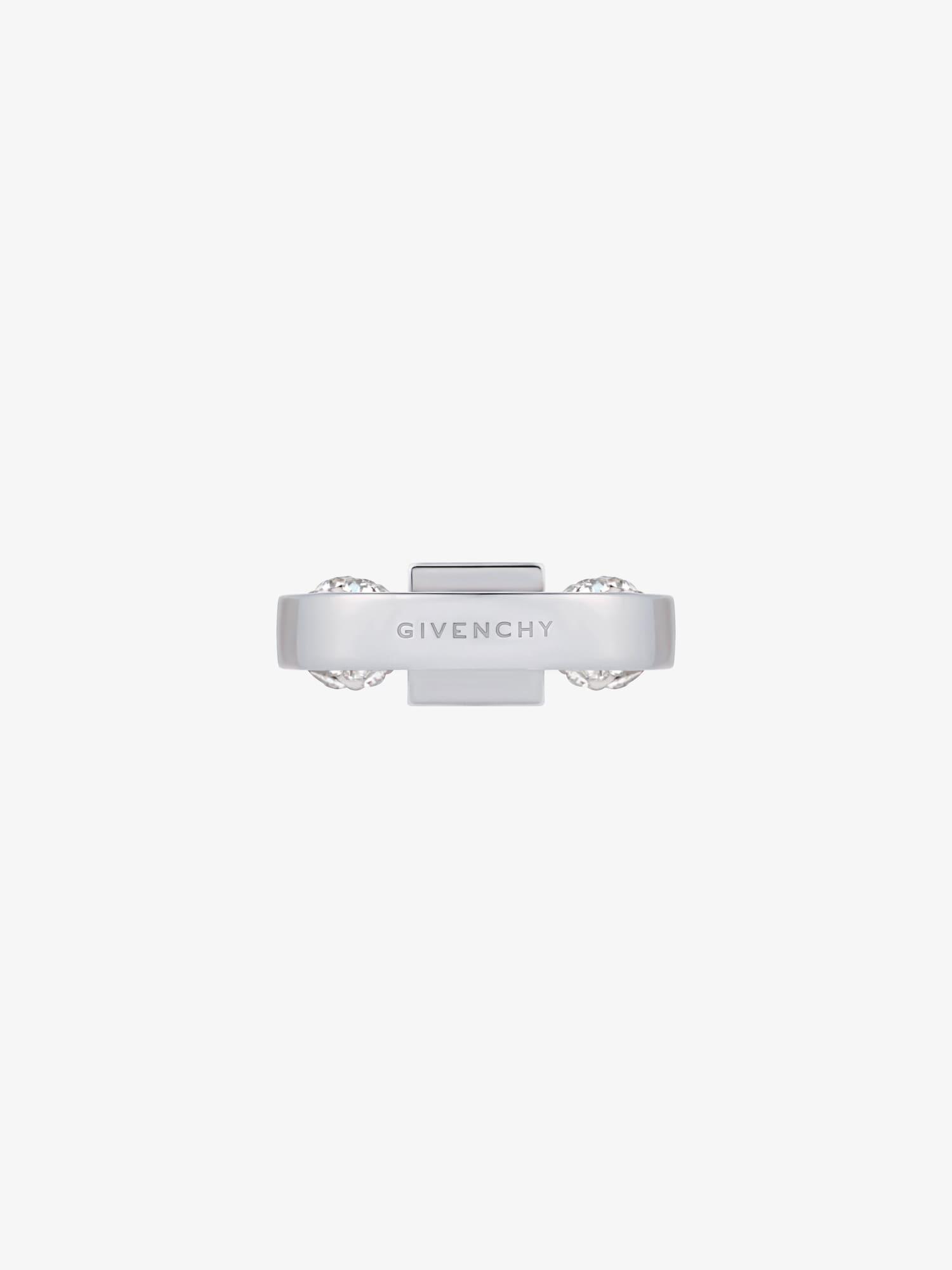 4G ring in metal with crystals Product Image