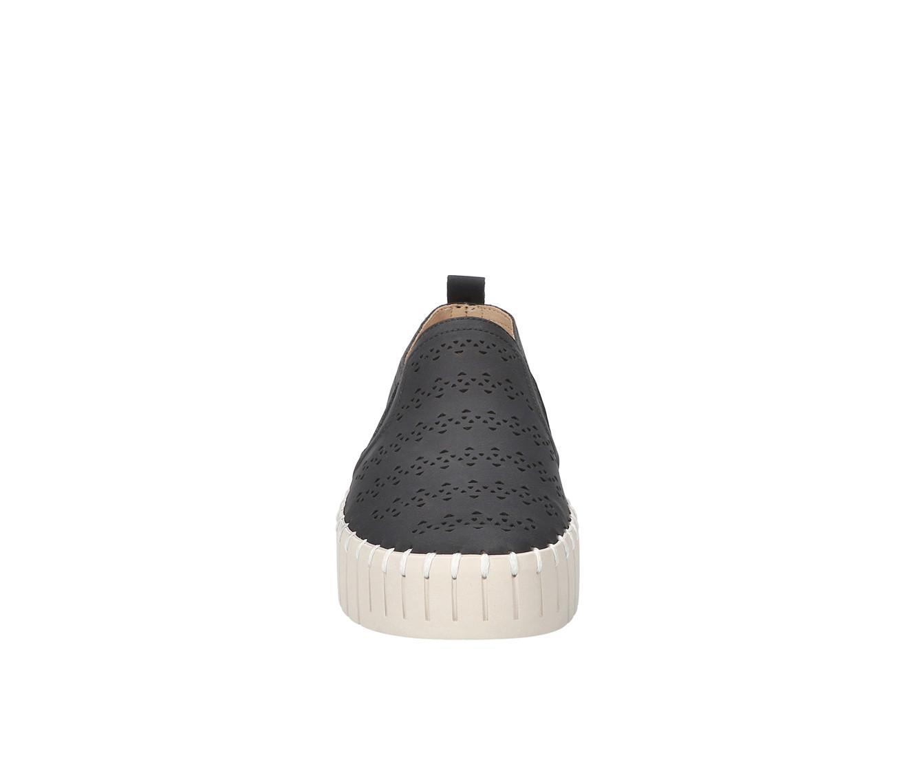 Women's Easy Street Peppy Sneakers Product Image