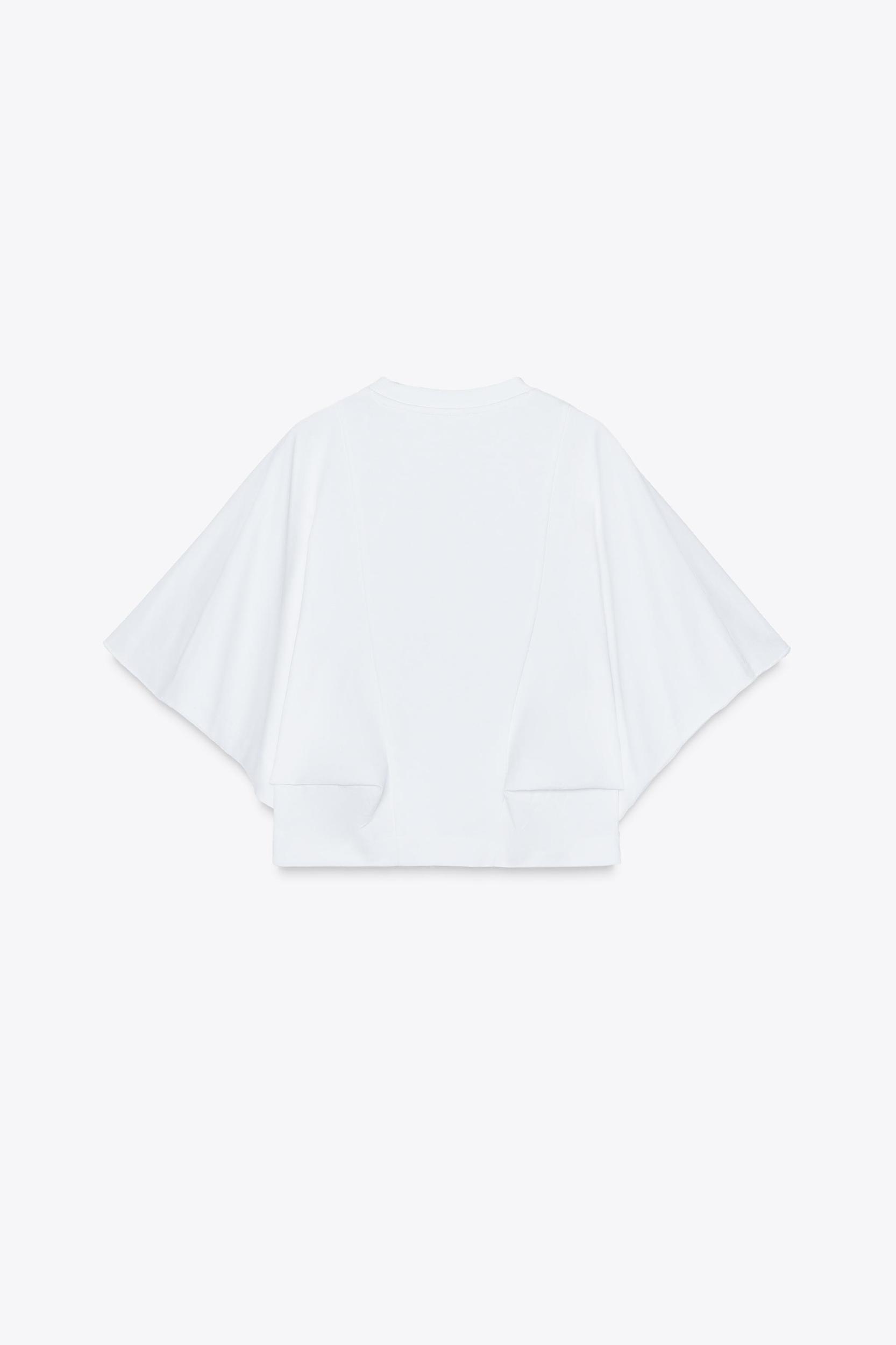 BATWING SLEEVE T-SHIRT Product Image