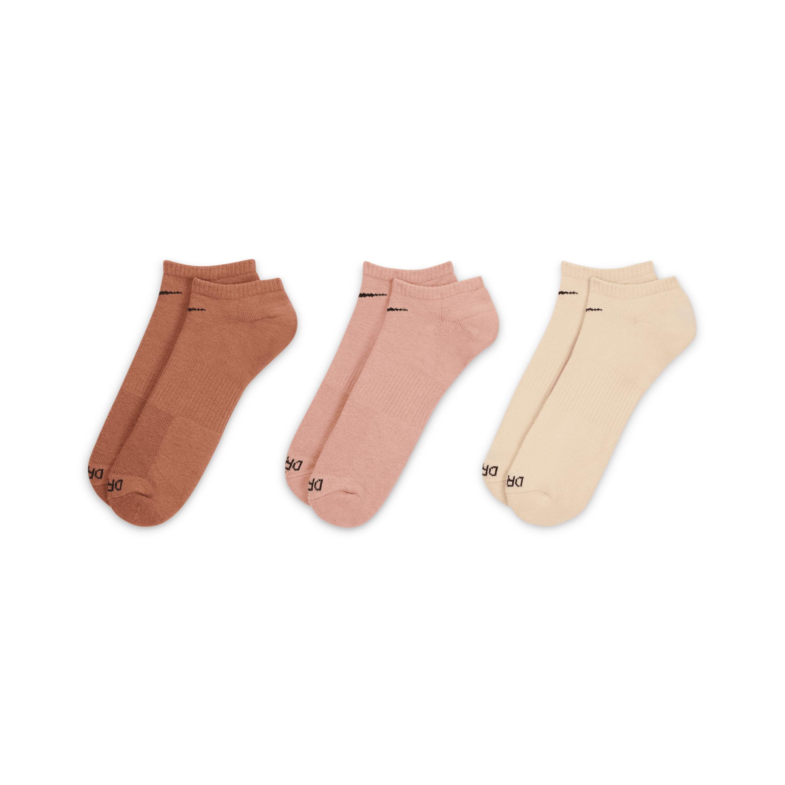 Nike Unisex Everyday Plus Cushion Training No-Show Socks (3 Pairs) Product Image