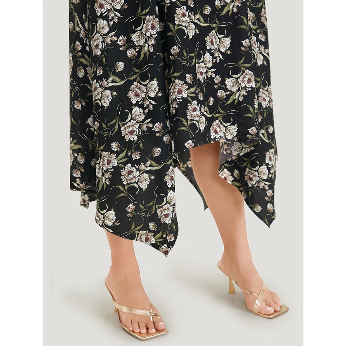 Plus Size Floral Print Pocket Elastic Waist Hanky Hem Skirt Women BlackFlower Elegant Printed No stretch Dailywear Skirts BloomChic 12/L Product Image