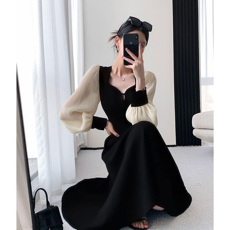 Puff-Sleeve Two Tone Midi A-Line Dress Product Image