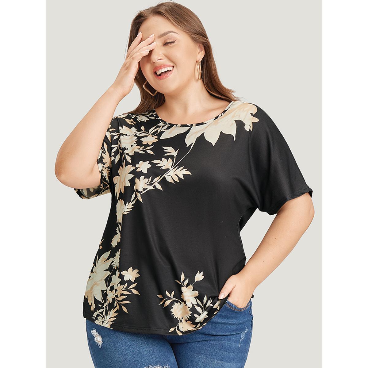 Plus Size Floral Printed Short Sleeve Round Neck T-shirt BlackFlower Women Elegant Floral Round Neck Going out T-shirts BloomChic 28/5X Product Image