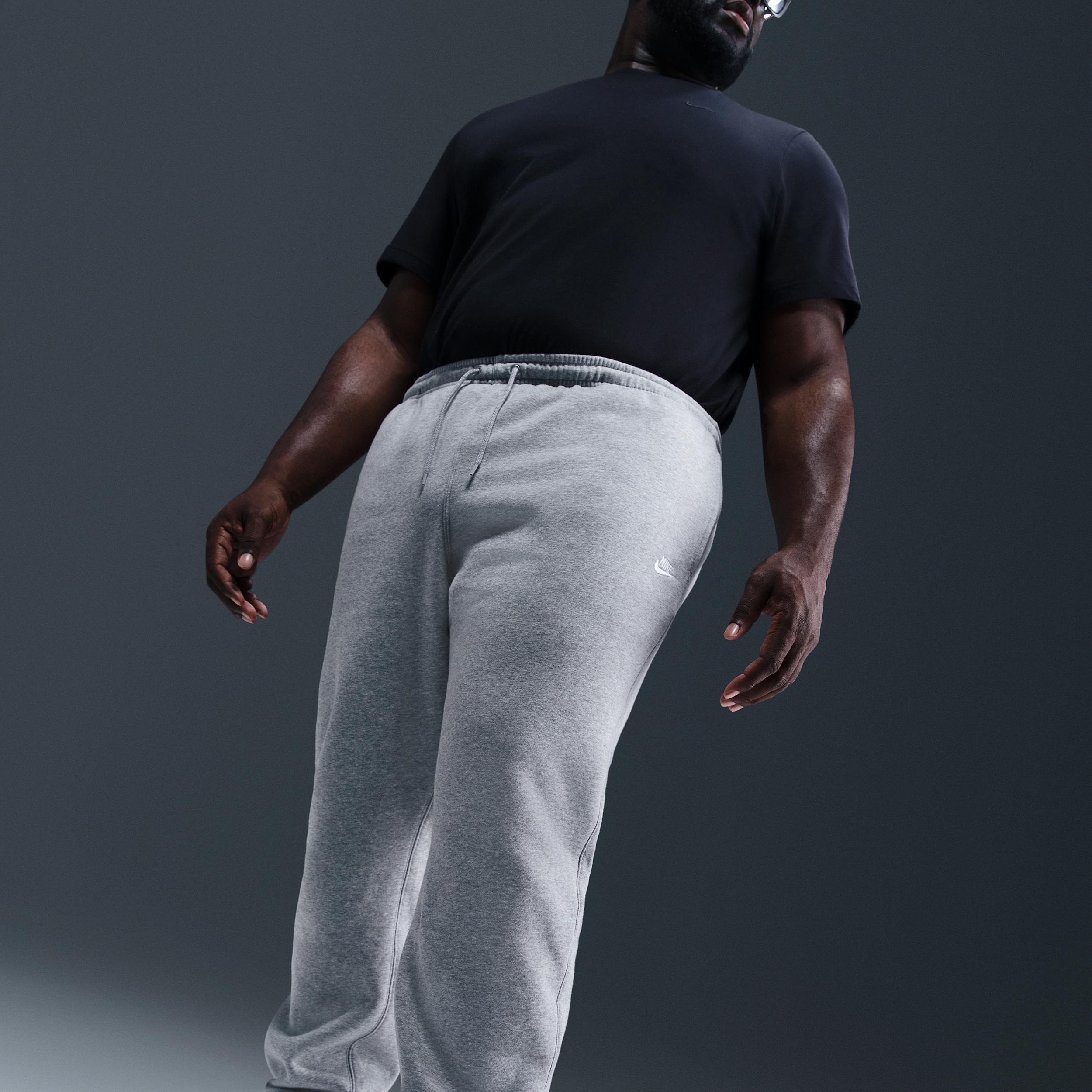 Nike Men's Club Jogger Pants Product Image
