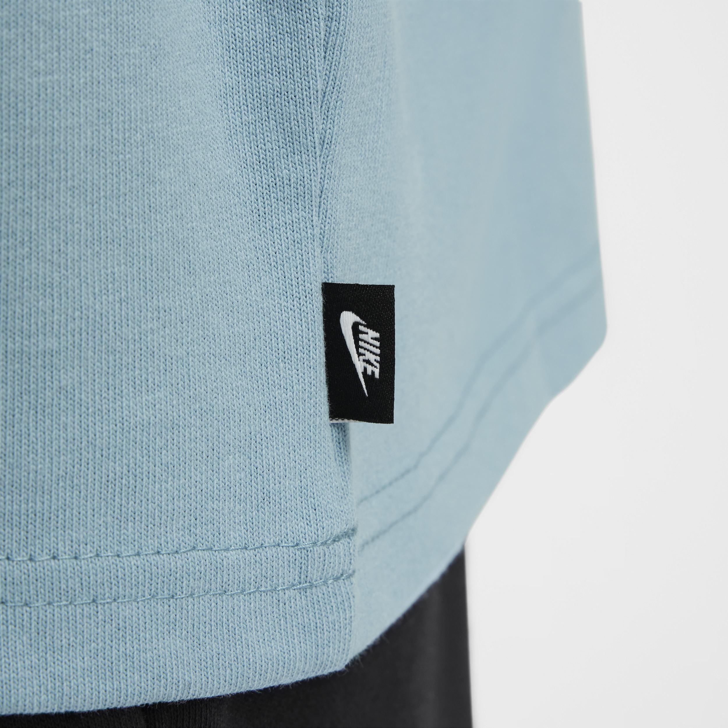 Nike Mens Sportswear Premium Essentials Long-Sleeve T-Shirt Product Image