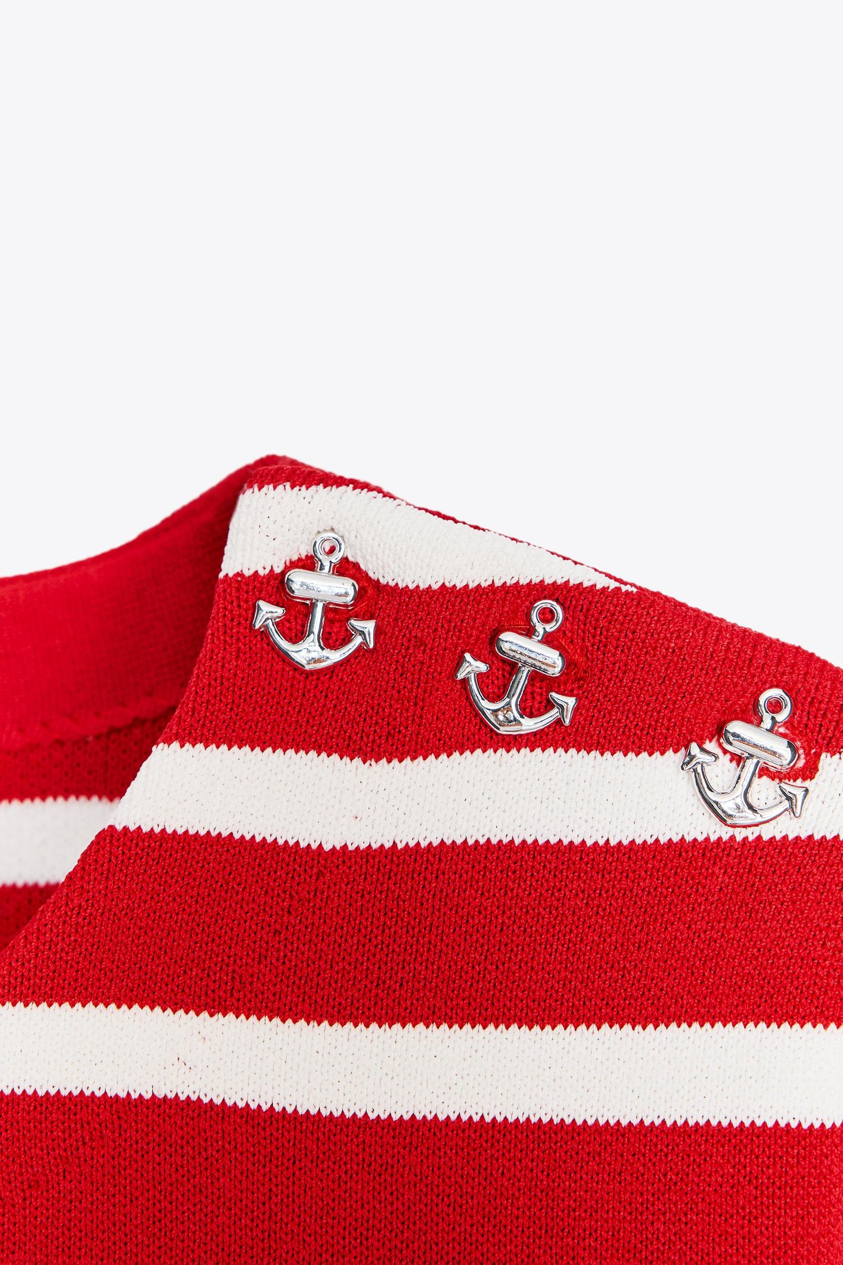 STRIPED KNIT SHORT SLEEVE TOP Product Image