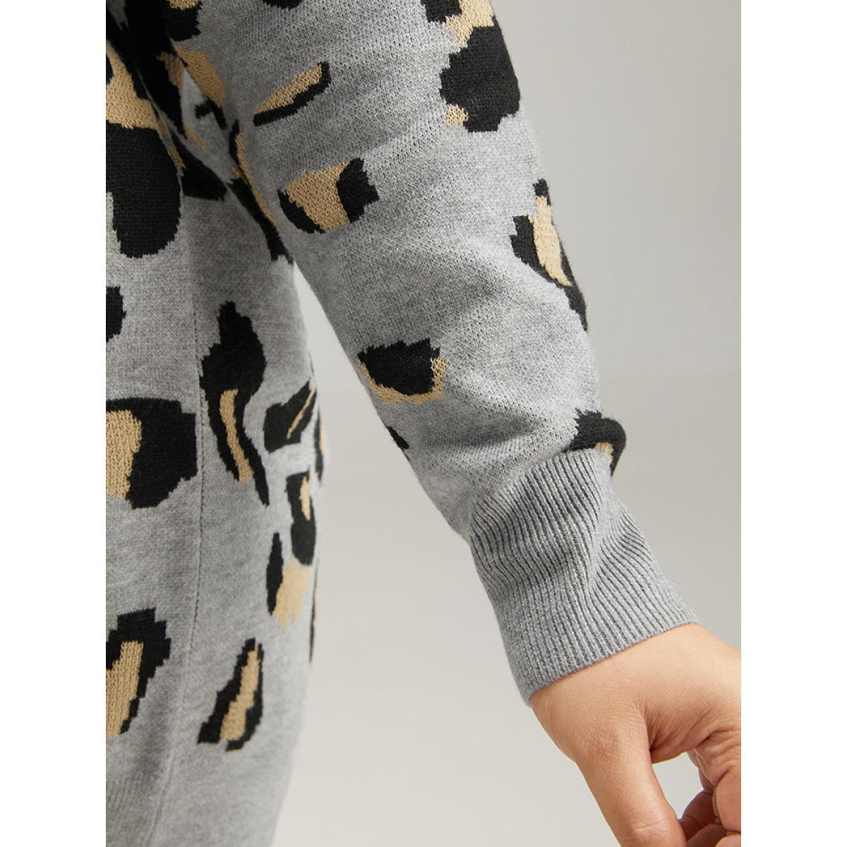 Plus Size Anti-Pilling Leopard Elastic Cuffs Pullover Leopard Women Casual Loose Long Sleeve V-neck Dailywear Pullovers BloomChic 18-20/2X Product Image